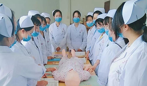 南昌护理幼师/轨道专业学校